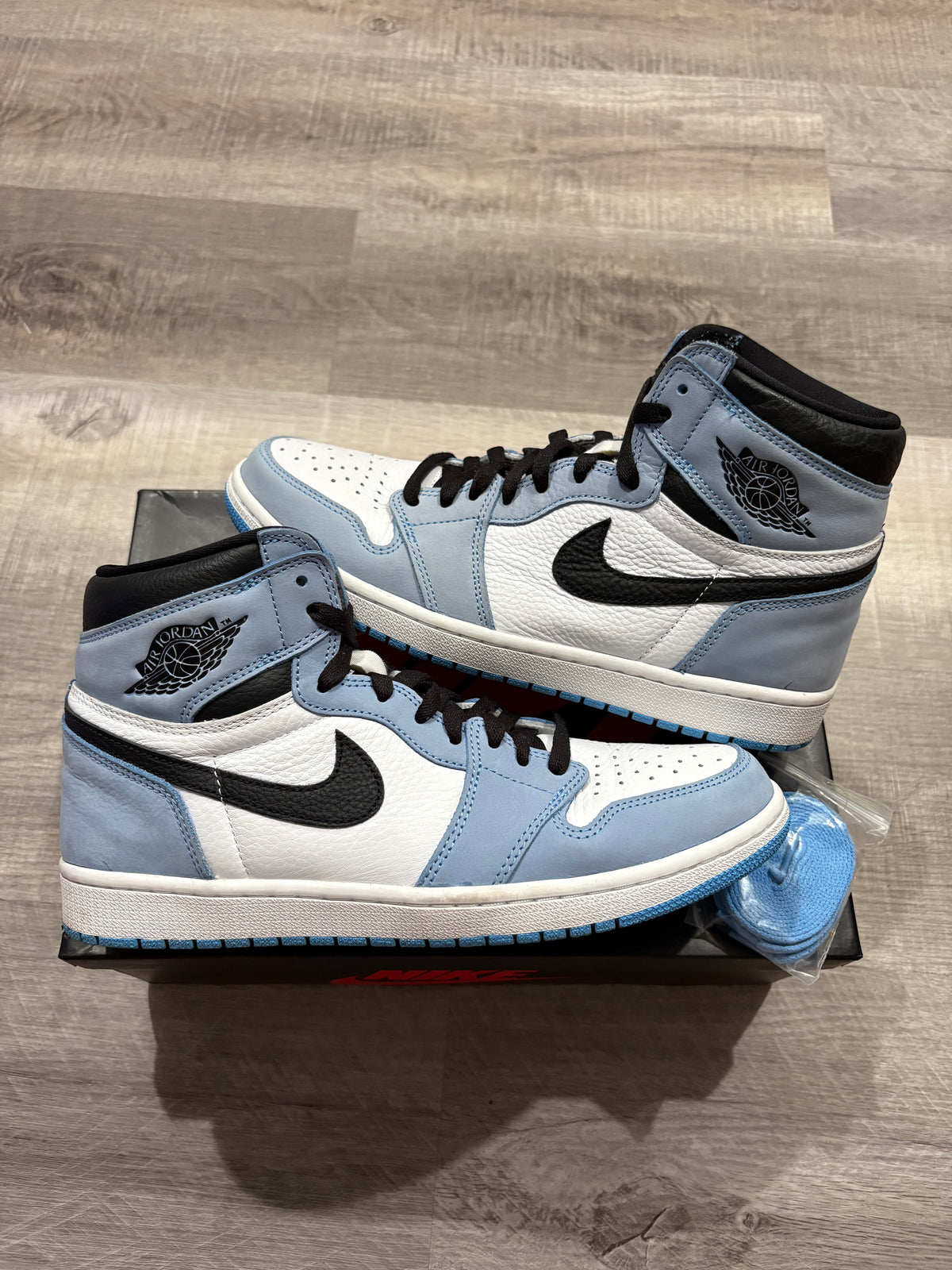Jordan 1 Retro High OG University Blue