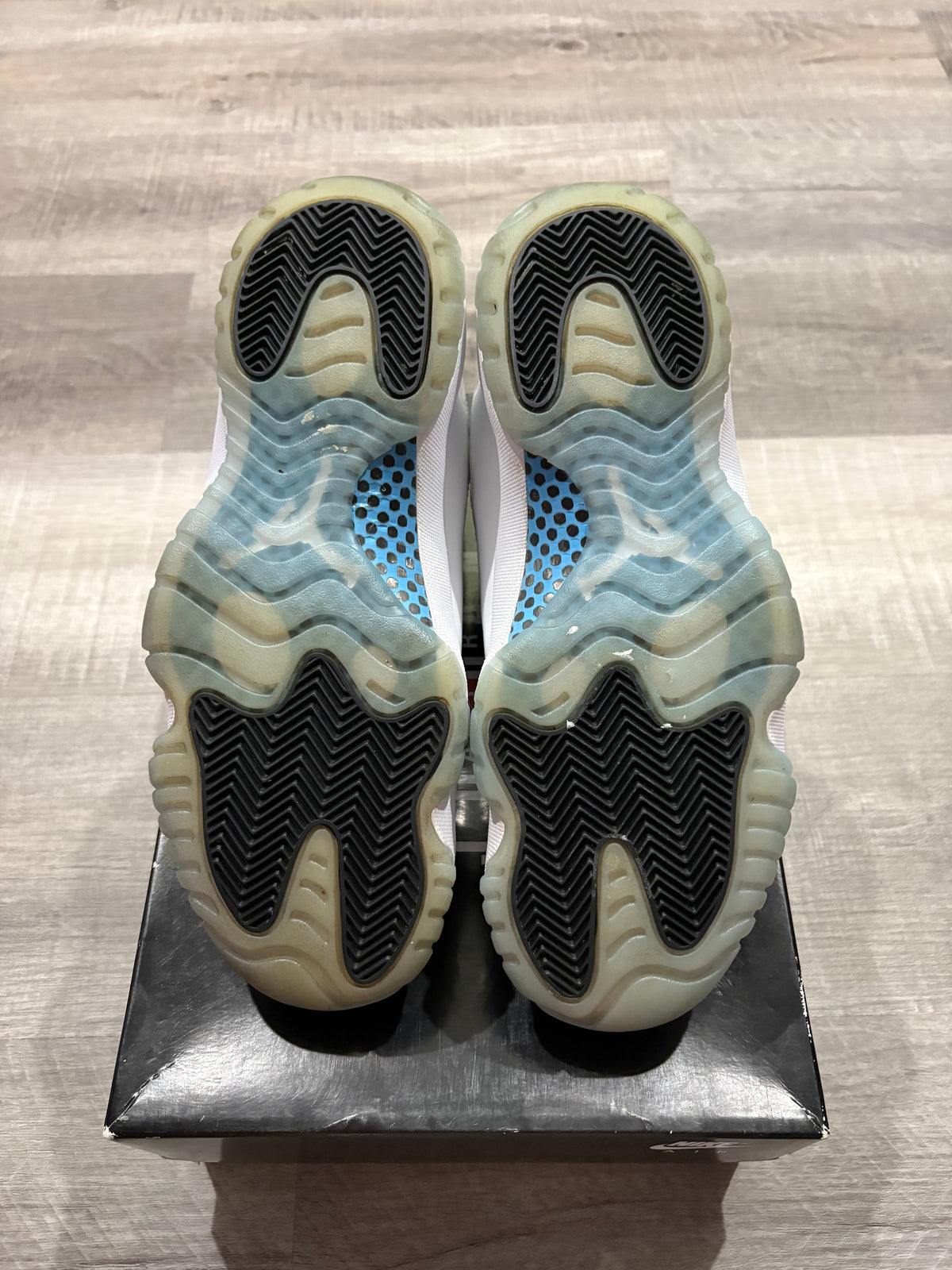 Jordan 11 Retro Legend Blue (2024)