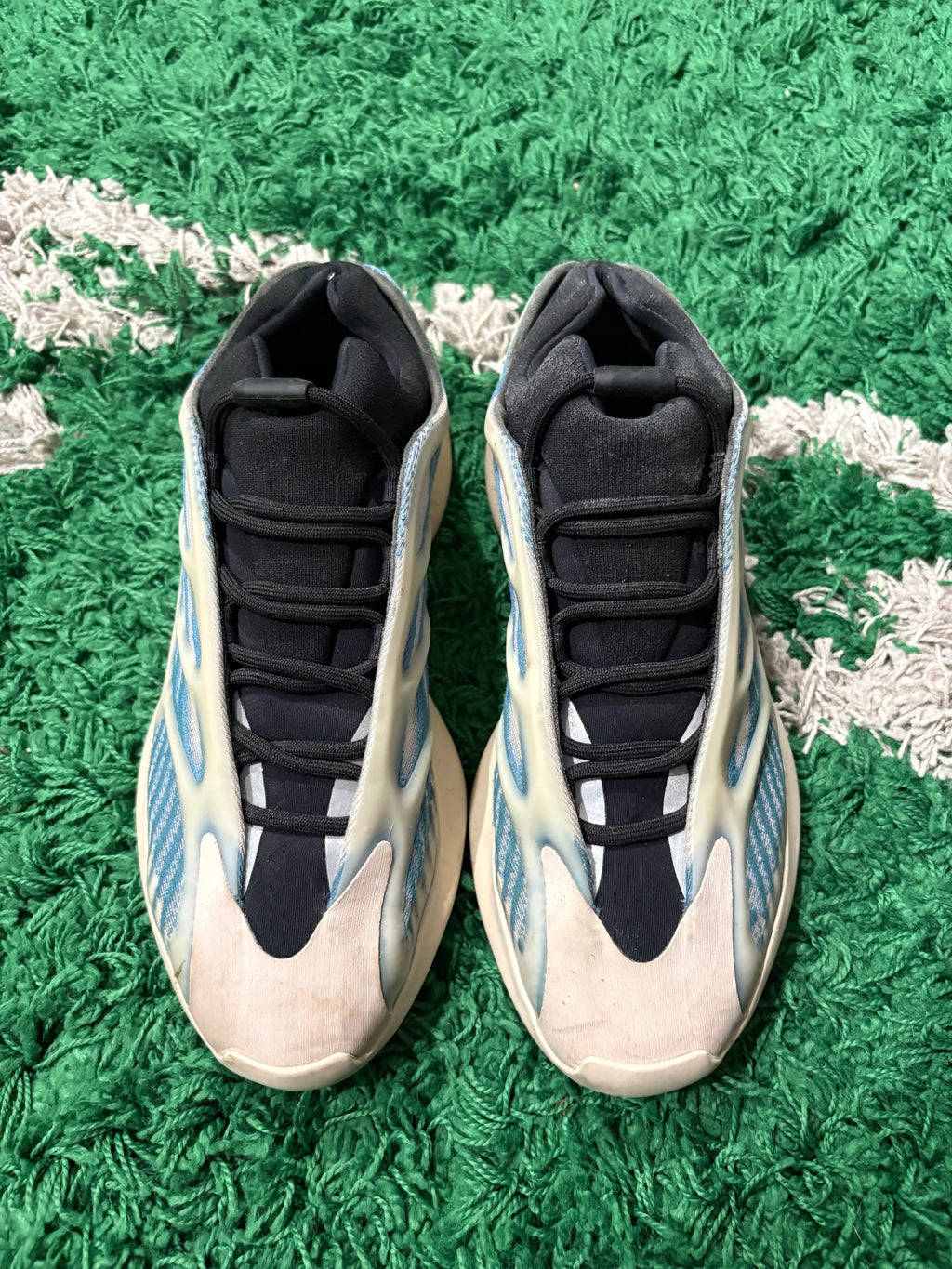 adidas Yeezy 700 V3 Kyanite