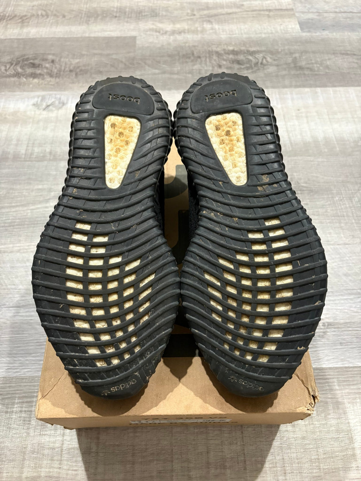 adidas Yeezy Boost 350 V2 Core Black Red