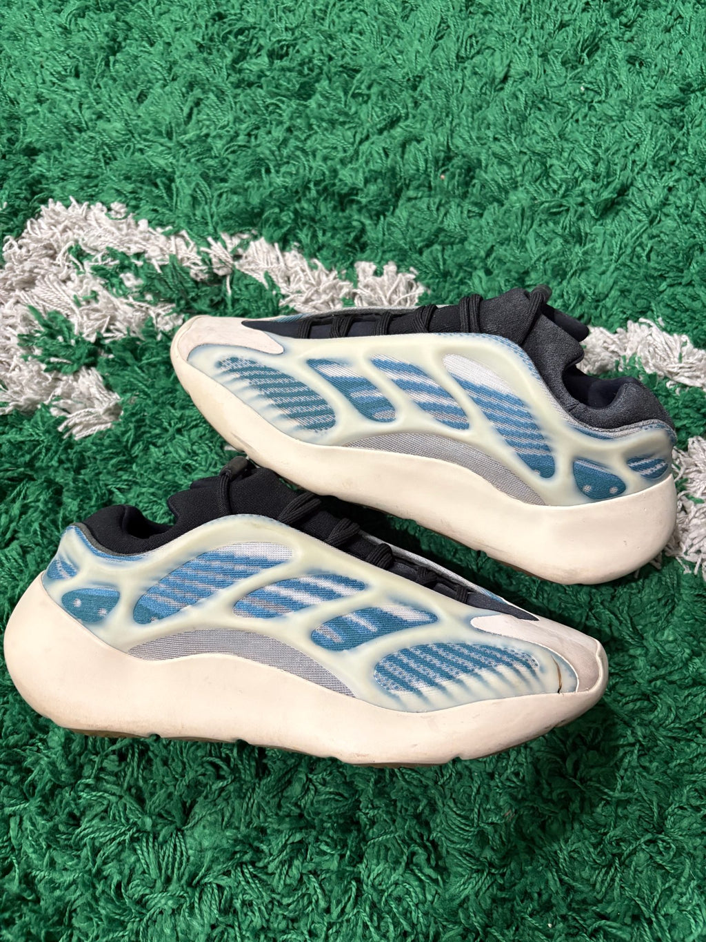 adidas Yeezy 700 V3 Kyanite