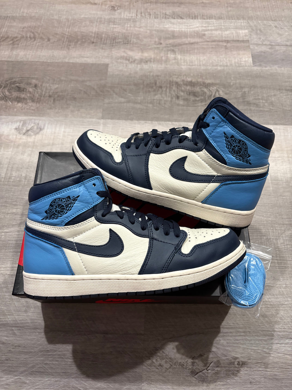 Jordan 1 Retro High Obsidian