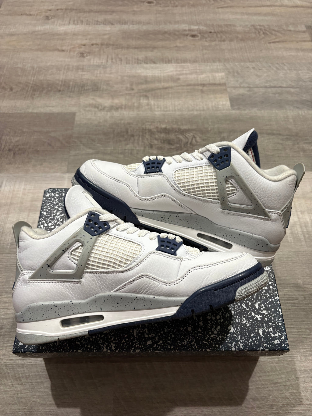 Jordan 4 Retro Midnight Navy