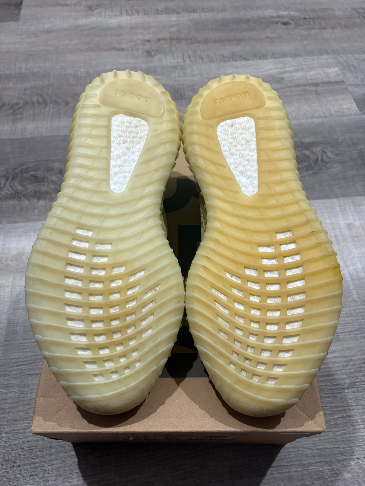 adidas Yeezy Boost 350 V2 Marsh