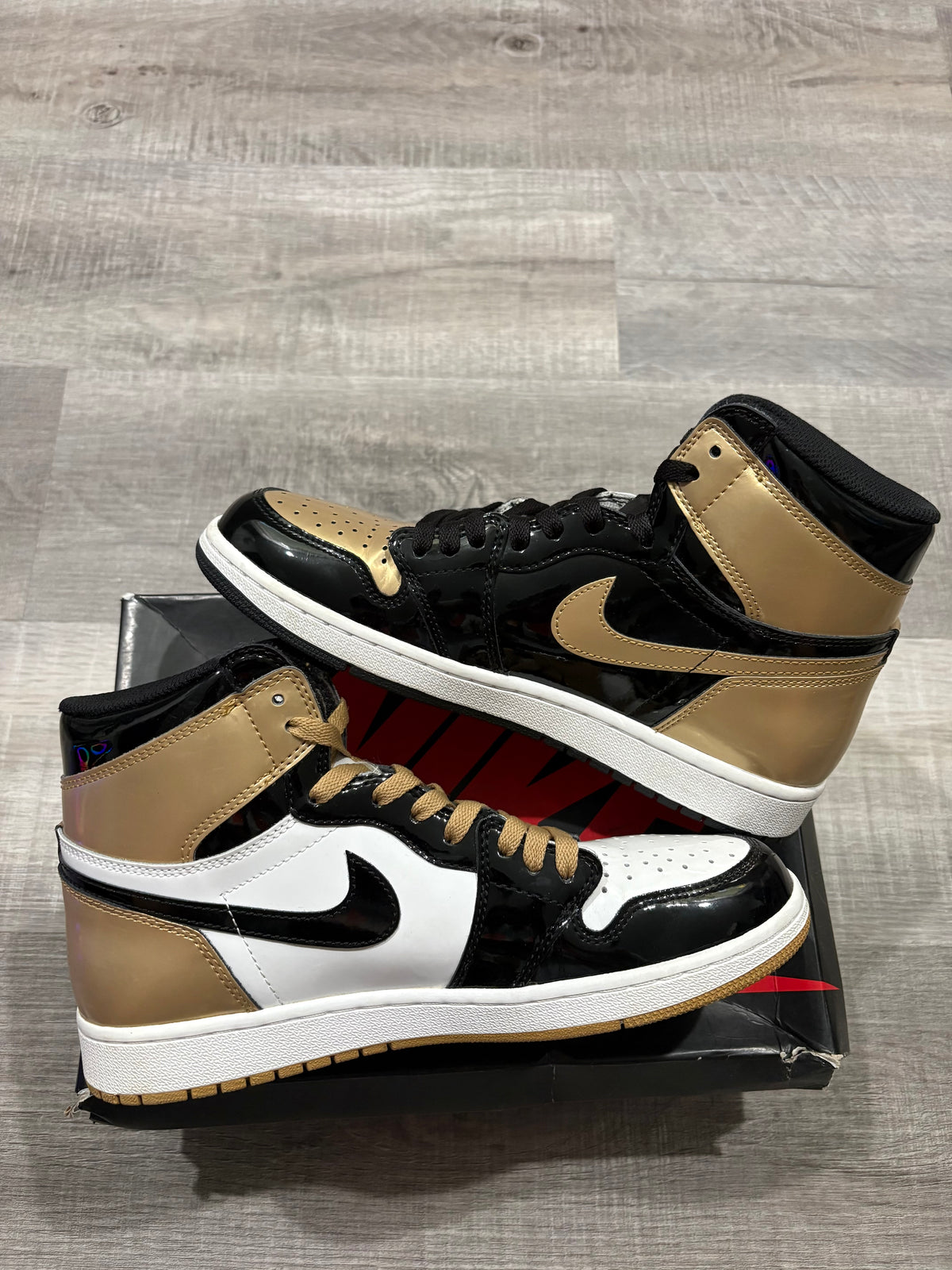 Jordan 1 Retro High Gold Top 3