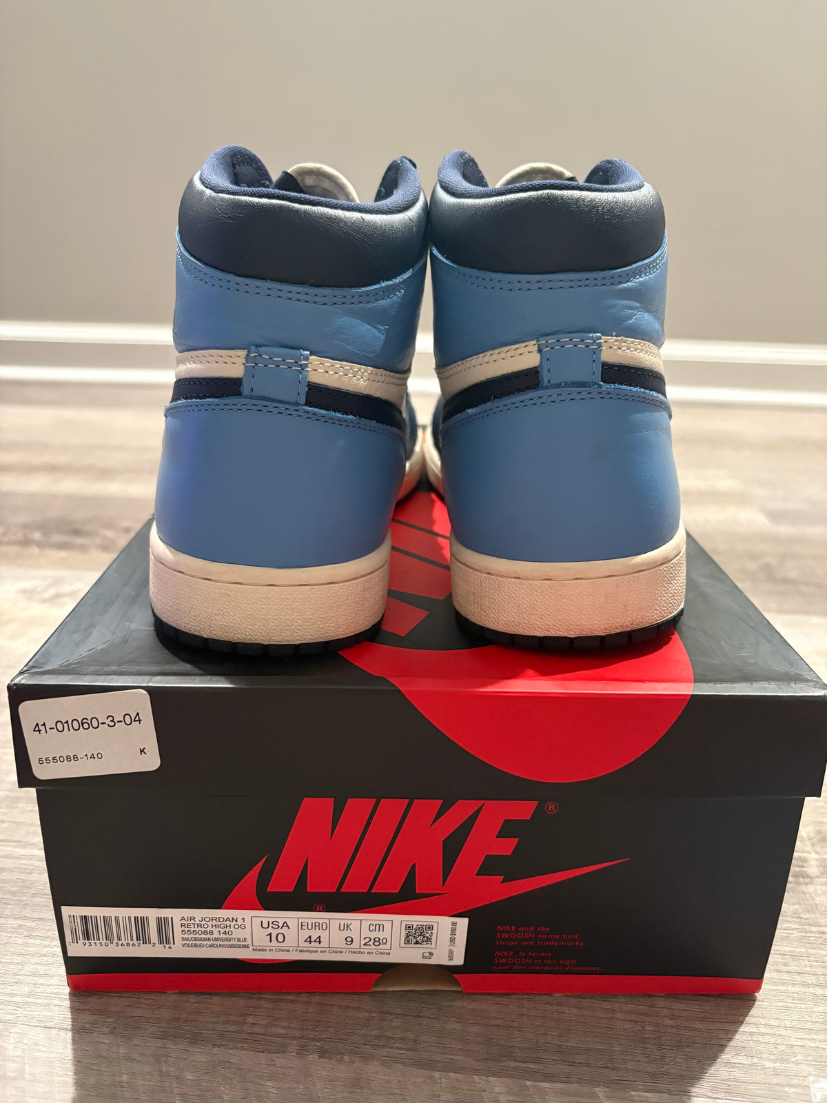 Jordan 1 Retro High Obsidian