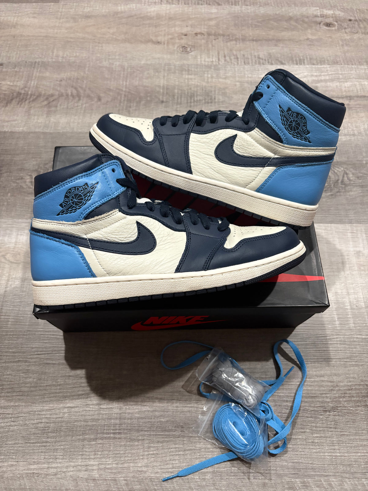 Jordan 1 Retro High Obsidian