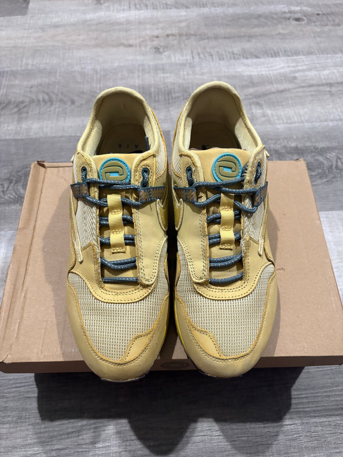 Nike Air Max 1 Travis Scott Cactus Jack Saturn Gold