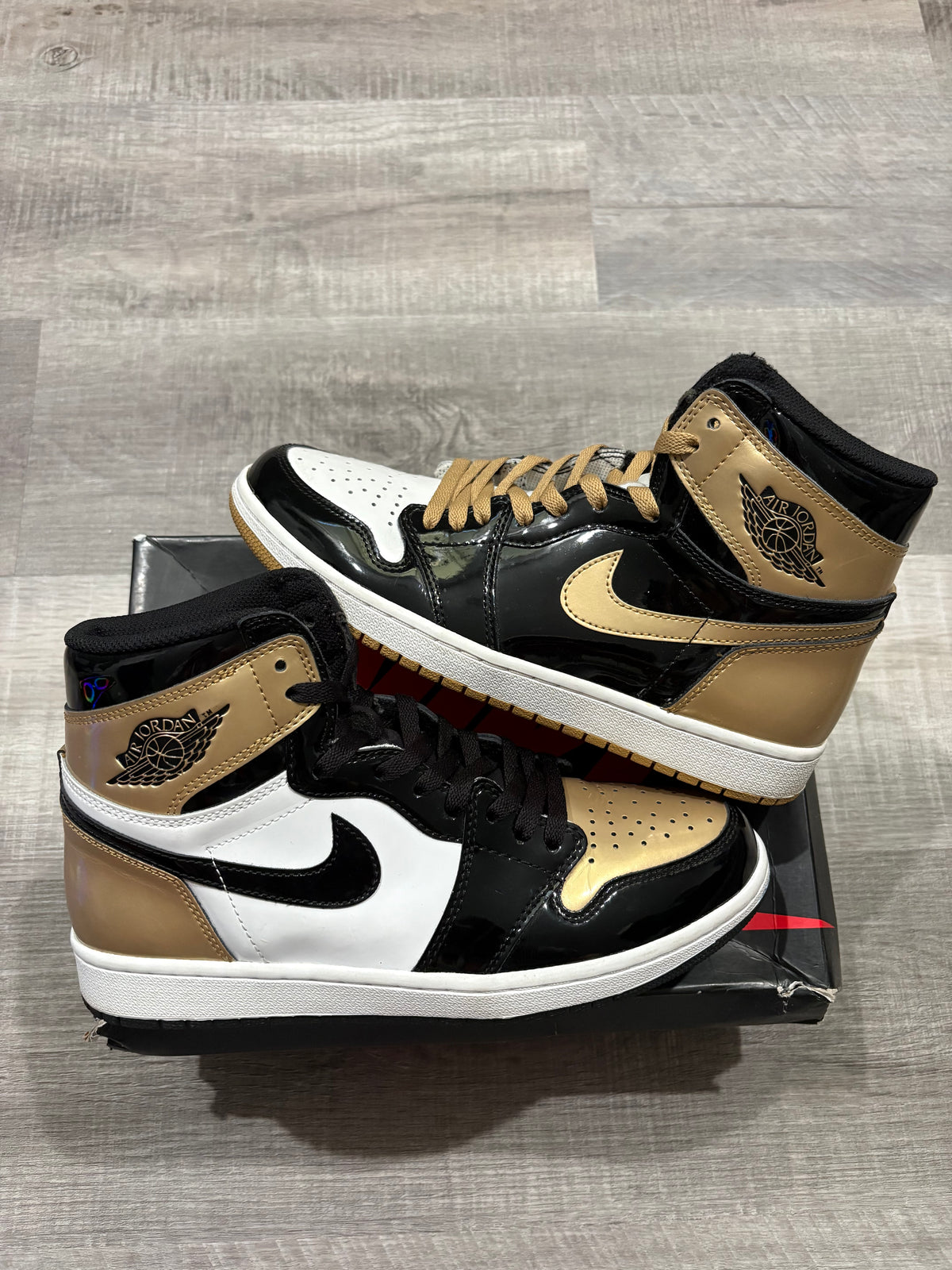 Jordan 1 Retro High Gold Top 3
