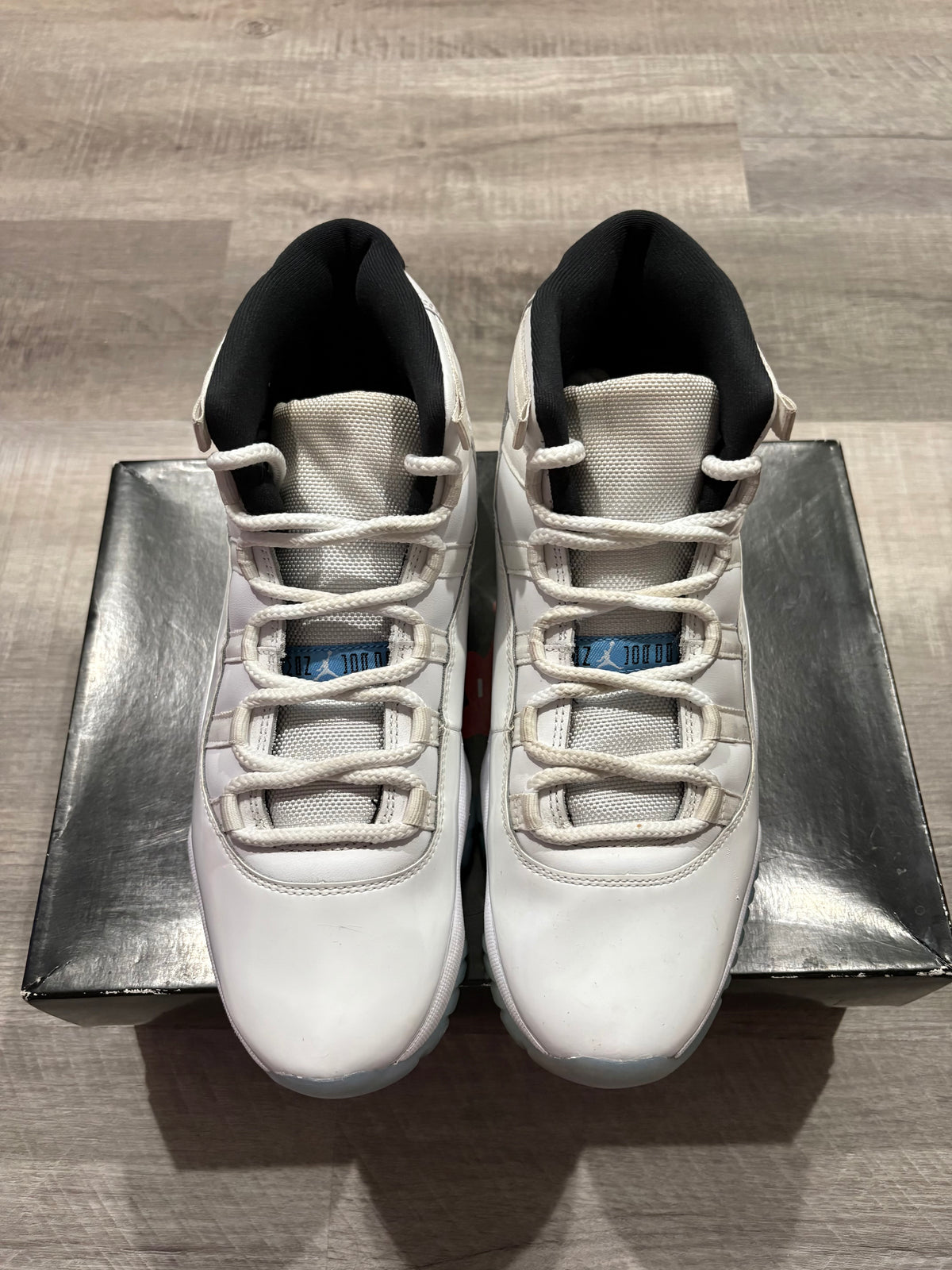 Jordan 11 Retro Legend Blue (2024)