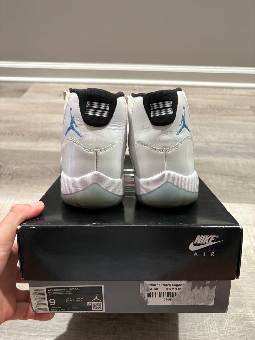 Jordan 11 Retro Legend Blue (2024)